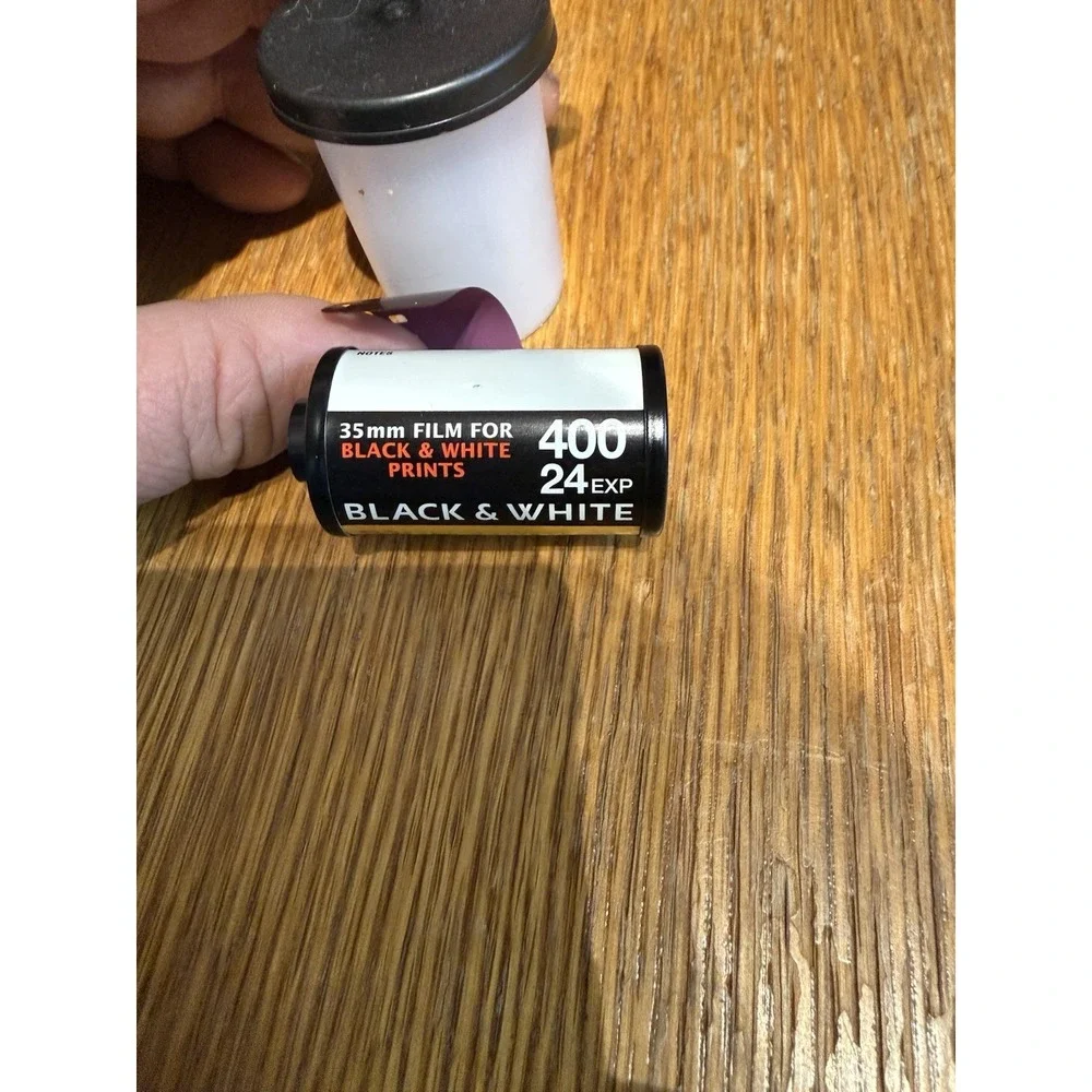Vintage DXN Kodak BWC Black White 35mm Film 400 ISO 24‎ Exp C-41 Expired